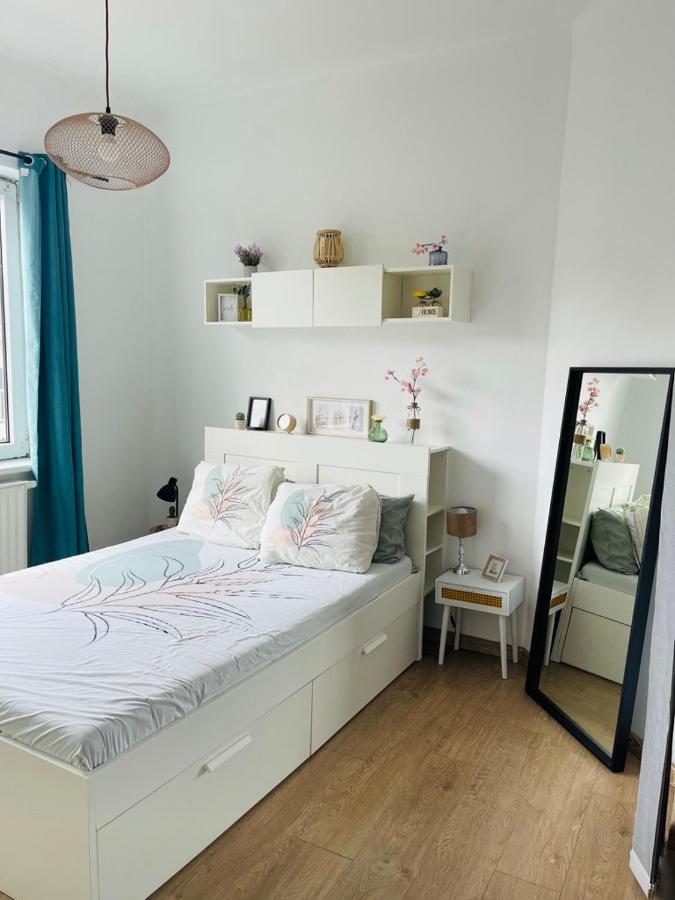 בריסל Downtown Quiet And Peacefull Apartment מראה חיצוני תמונה