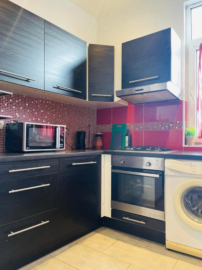 בריסל Downtown Quiet And Peacefull Apartment מראה חיצוני תמונה